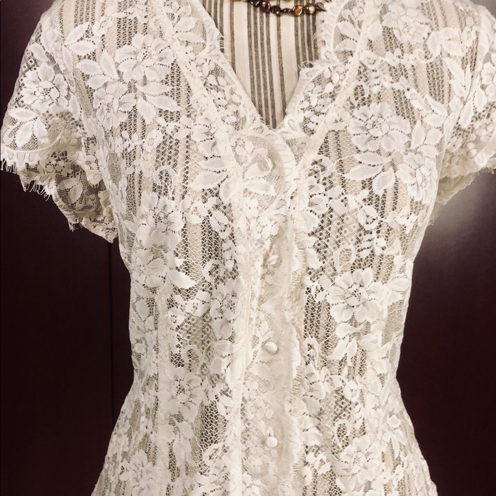Ann Taylor Lace button up blouse, cream.
